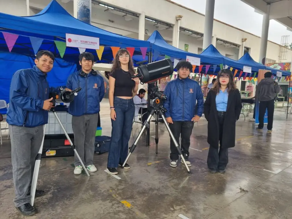 Descubre tu universo: Astronomía para escuelas, comunidades y pueblos